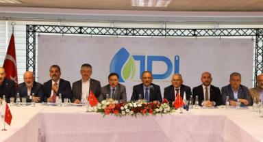 Bakan Özhaseki:”Kayseri hem meyve sebze üretecek hem de gıda satışı yapabilir hale gelecek”