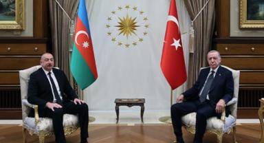 Cumhurbaşkanı Erdoğan, Azerbaycan Cumhurbaşkanı Aliyev ile bir araya geldi