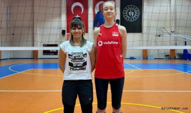 Genç voleybolcu Minel Nefin Milli takım kampına davet edildi