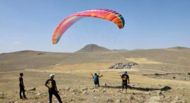 İncesu’da yamaç paraşütü denemeleri başladı