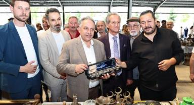 Kayseri’de ilk olarak düzenlenen Talas Antika, Retro, Vintage ve Değerli Eşya Fuarı açıldı