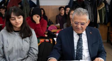 Öğrencilere Başarı Dİleyen Büyükkılıç: 