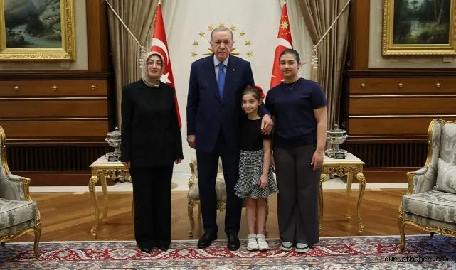 Sinan Ateş’in eşi Ayşe Ateş, Cumhurbaşkanı Erdoğan tarafından kabul edildi