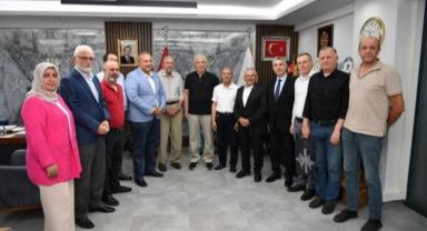 Vakıflar Bölge Müdürlüğü bayram için çocuklara hediye kartı verdi