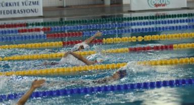 Yüzücüler 10 Yaş Ulusal Gelişim Projesi Ligi Müsabakalarına başladı