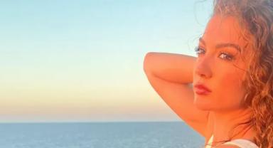 Burcu Özberk'in gün batımı pozlarına beğeni yağdı! 'Sanat eseri gibisin'