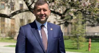 Vekil Baki Ersoy yine fark attı