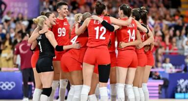 Filenin Sultanları, İtalya'ya 3-0 yenildi