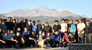 Gençlerle Doğa Yürüyüşü: Başkan Büyükkılıç’tan Anlamlı Buluşma