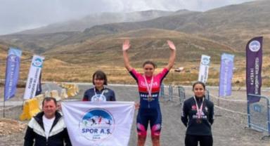 Kayserili bisikletçiler Melike ve Ayça MTB CUP yarışlarında derece elde etti