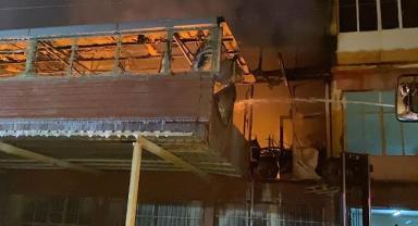 Ağaç İşleri’nde çıkan yangında 3 işyeri zarar gördü