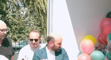 AK Parti Melikgazi'den öğrencilere sırt çantası desteği