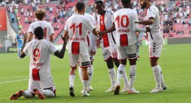 Bol gollü karşılaşmada Samsunspor, sahasında Göztepe'yi mağlup etti