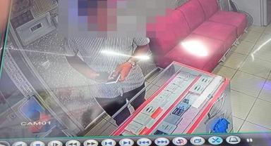 Cep telefonu hırsızlığı güvenlik kamerasına yansıdı