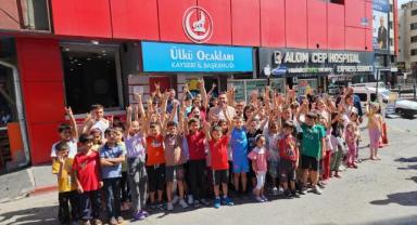 Ülkü Ocakları'ndan Kırtasiye Desteği