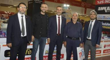 Başkan Altun, Kitap Fuarı’nda Yerel Yazarlarla Buluştu