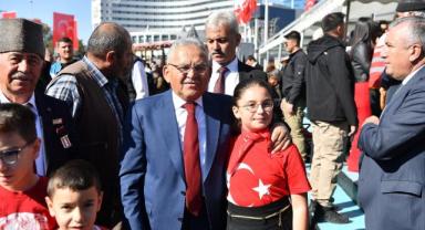 Başkan Büyükkılıç, Cumhuriyet Bayramı Kutlamalarına Katıldı