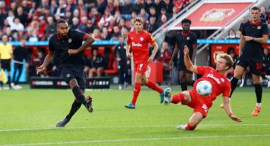 Bayer Leverkusen, Holstein Kiel'e karşı üstünlüğü koruyamadı