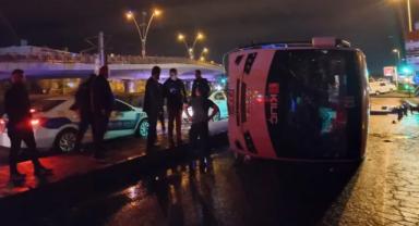 Kayseri’de işçi servisi devrildi: 9 yaralı