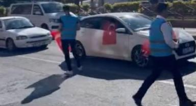 SP Gençlik Kolları Türk Bayrağı dağıttı