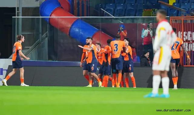 Başakşehir'den Göztepe'ye farklı tarife