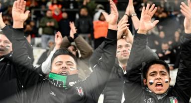 Beşiktaş taraftarından yönetime olay tepki! İstifa
