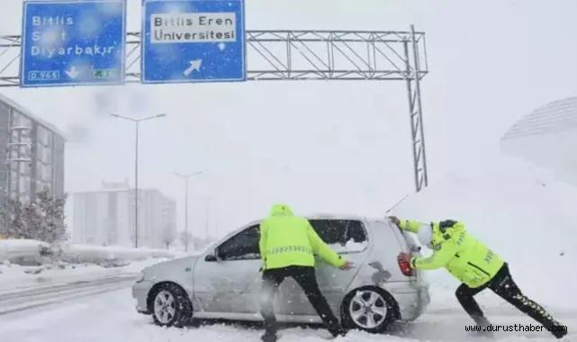 Kışın karlı yollarında dikkat edilmesi gerekenler
