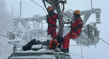 Kocaeli İtfaiyesi’nden nefes kesen eğitim tatbikatı