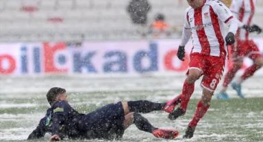 Sivasspor - Kasımpaşa maçında gol sesi çıkmadı