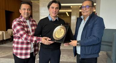 TSYD'den Montella'ya Kayseri'den Anlamlı Hediye