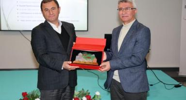 Talas'ta yazar okulu semineri başladı