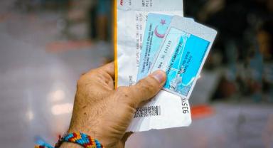 Yurt dışına çıkış harcı yeniden zamlandı