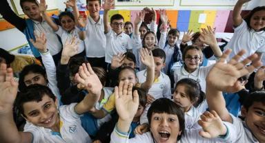 20 milyondan fazla öğrenci karnelerini alacak: Yarıyıl Tatili Başlıyor