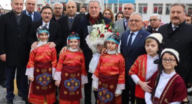 Kayseri'de ilk karneler Vali'den