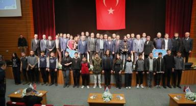 Kayseri'de Siber Güvenlik Bil-Kazan Yarışmasının Ödül Töreni Gerçekleşti