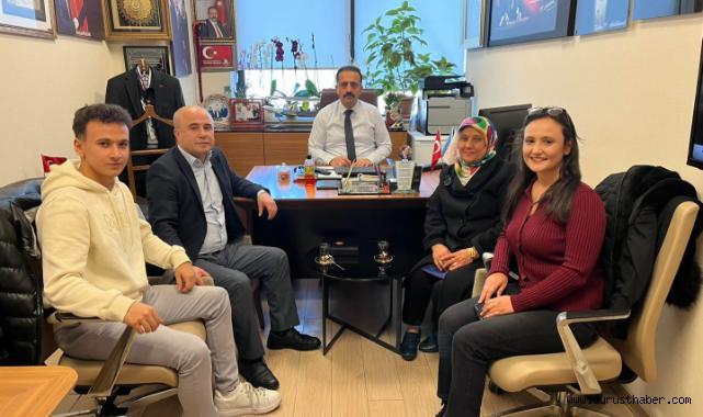 Kayseri’den Gelen Hemşerileri, Dr. Avşar Aslan’ı Ziyaret Etti