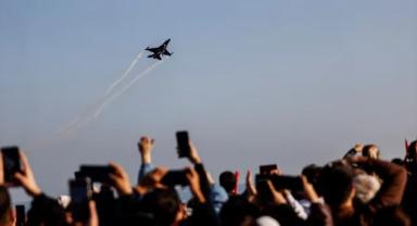 SOLOTÜRK, hazırladığı video klipte Ferdi Tayfur'u şarkısıyla andı