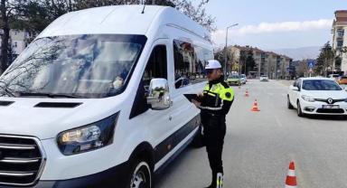 Okul servis araçlarına yönelik denetimlerde 12 bin 928 sürücüye işlem yapıldı