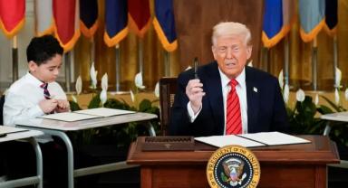 Donald Trump imzayı attı: ABD'de Eğitim Bakanlığı kapatıldı