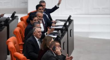 Meclis'te kavga çıktı emekli ikramiyesi unutuldu