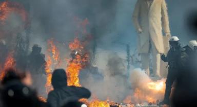 Yunanistan'da hükümete gensoru: Atina sokakları karıştı