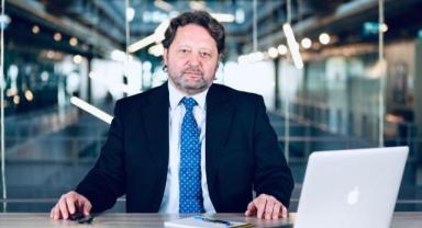 AGÜ Rektörü’nün Acı Günü!