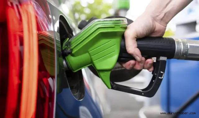 Benzine Son İki Günde Büyük İndirim, Yarın Zam Geliyor