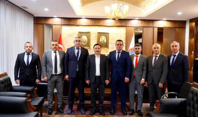 Kayseri Valisi Gökmen Çiçek, Büro Memur-Sen Şube Başkanlarını Kabul Etti