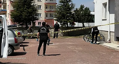 Kocasinan'da Cam Silen Kadın Düşerek Yaralandı