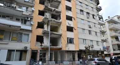 Manisa Şehzadeler'de riskli bina için harekete geçildi