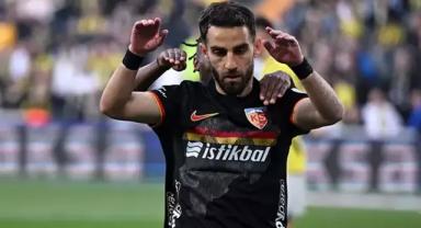 Ramazan Civelek Yine Sahnede: Kahraman!