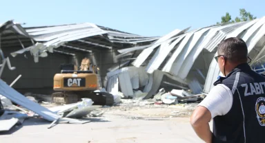 Bursa Nilüfer'de 2 kaçak yapı yıkıldı