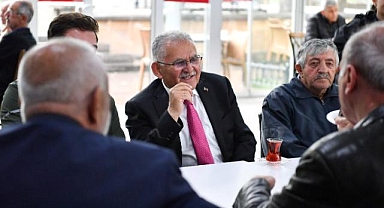 Büyükkılıç'tan, KAYTUR Kahve'de Vatandaşlarla Sıcak Sohbet