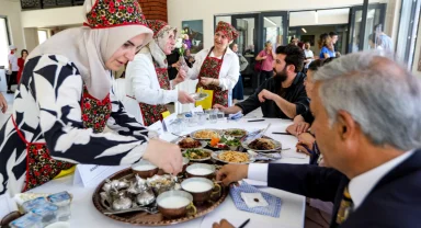 Van’da kadın kooperatifleri arasında yemek yarışması düzenlendi